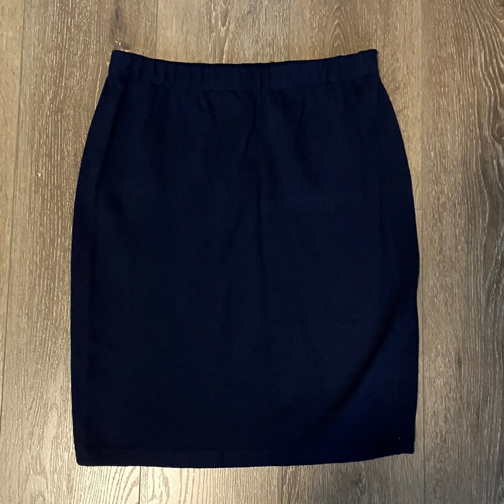 St John Collection By Marie Gray Knit Skirt